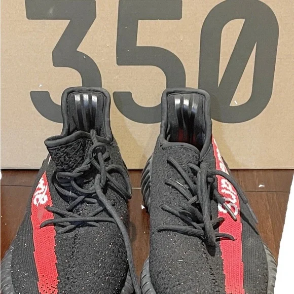 Yeezy 350 Boost V2 Supreme